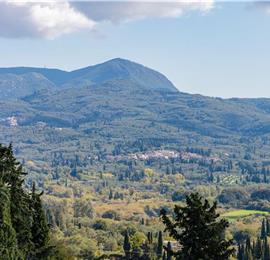 5 bedroom villa with pool, near Acharavi, sleeps 9